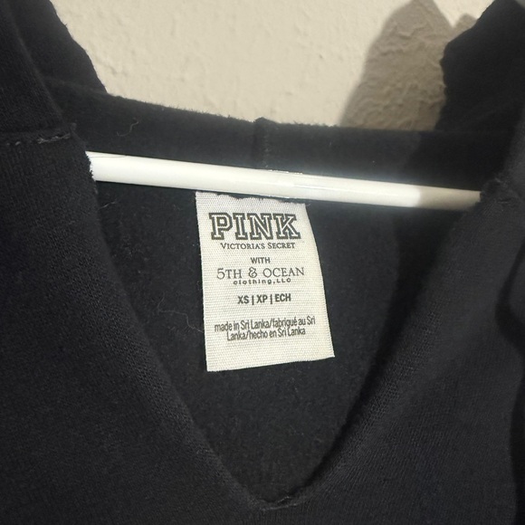 Pink VS University of Washington Huskies Rhinestone Lightweight Hoodie Pullover - Picture 3 of 7